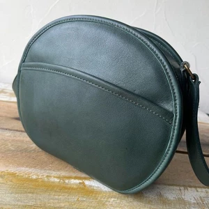 Vintage Coach Chester Bag 9901 Bottle Green Shoulder Bag Glovetanned Leather - Picture 1 of 16