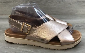 UGG Kamile Damen-Sandale 9 goldene Schnalle Leder bequeme Freizeitschuhe - Bild 1 von 9
