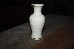 Lenox Ming Blossom Vase - Picture 1 of 5