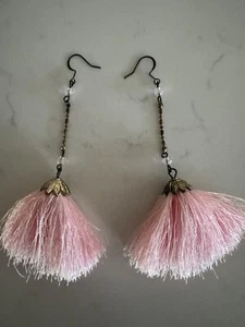 Women Pier 1 Light Pink Fringe Tassel Drop Earrings - Picture 1 of 4