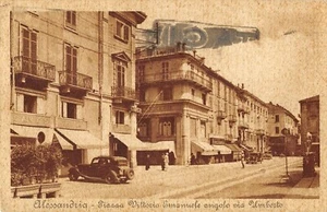 B443) ALESSANDRIA PIAZZA VITTORIO EMANUELE ANGOLO VIA UMBERTO ANIMATA VIAGGIATA - Picture 1 of 2