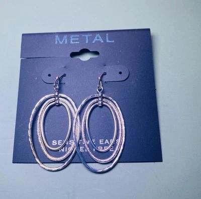 Pendientes colgantes y colgantes de acero inoxidable blanco para mujer Foto 1 de 3
