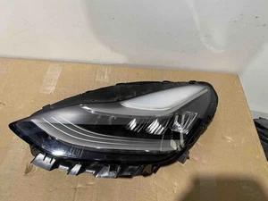 TESLA MODEL Y Scheinwerfer vorne links 1077375-50-B 2022 29789830 - Bild 1 von 8