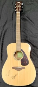 RARE Harry Styles signed Acoustic Guitar autograph (ON BODY) ~ PSA/DNA Holo - Picture 1 of 11