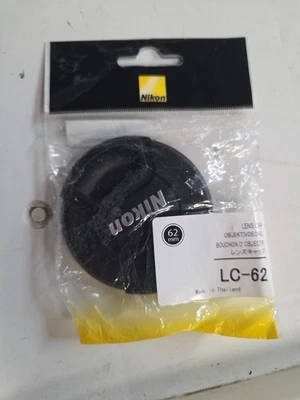 Nikon LC-62 Snap-On Front Lens Cap 62mm - Image 1 of 2
