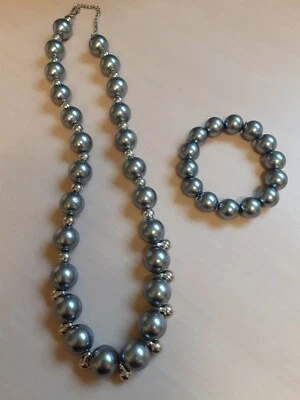 Set collana e bracciale sfere argento   - Immagine 1 di 4