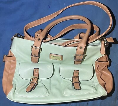 "Bolso de mano Simply Noelle verde marrón 15"" x 8,5""" Foto 1 de 4