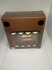 Juego de caja de peluche Domo DVD árabe nuevo en caja nunca abierto RARO - Imagen 1 de 3