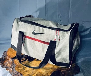 Nike Athletics Gym Bag Carry On Size - Picture 1 of 4