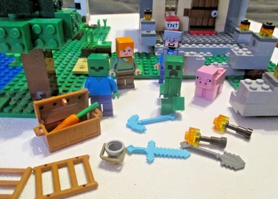 LEGO Minecraft 21161  W/ INSTRUCTION - Image 1 of 4