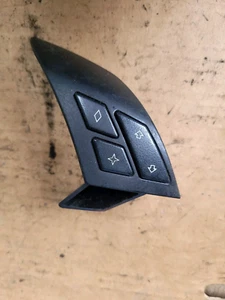 BMW E60 5 SERIES RIGHT SIDE STEERING WHEEL SWITCHES BUTTONS 6935834 - Picture 1 of 3
