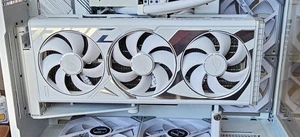 ASUS ROG STRIX NVIDIA GeForce RTX 4080 OC White 16GB GDDR6X Graphics Card - Picture 1 of 5