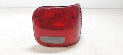 95 96 97 98 99 00 01 02 03 Dodge 3500 Van passageiro destro lanterna traseira fabricante de equipamento original - Imagem 1 de 4