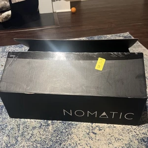 NEW Nomatic Messenger Bag w/tag 15L - Picture 1 of 13