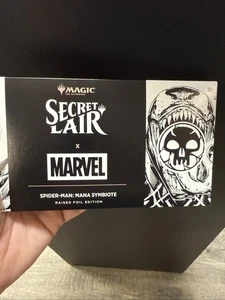 MTG Secret Lair x MARVEL'S SPIDER-MAN: MANA SYMBIOTE RAISED FOIL NEU SEALED - Bild 1 von 2
