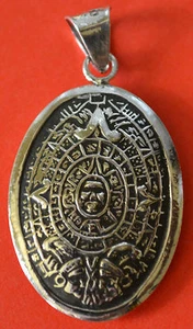 Ciondolo OVALE Argento Sterling Calendario Azteco DOPPIA VISTA NUOVO - Foto 1 di 1