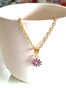 🌼Cute Purple Enamel Daisy Flower Charm Pendant Gold Plated Necklace🌼 - Picture 1 of 7