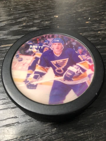 ST. LOUIS BLUES NHL BRETT HULL PHOTO STAR PUCK NHL NHLPA GENERAL TIRE HOF 1990 Cover