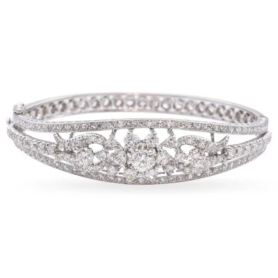 Vintage White Gold 5.60ct Diamond Hinged Bangle Bracelet - Imagem 1 de 4