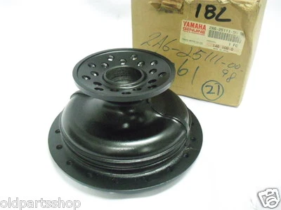 Yamaha DT125 DT175 Front Wheel Hub NOS DT175E DT175F DT175G OEM 2A6-25111-00-98 - Изображение 1 из 3