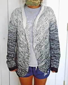 VELVET- GIRLS XLG - BLACK / WHITE KNIT UNSTRUCTURED CASUAL SWEATER - UNIQUE - Picture 1 of 3