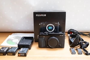 Fujifilm Fuji X-E2 Mirrorless Digital Camera Body, Boxed, Excellent condition - Picture 1 of 9
