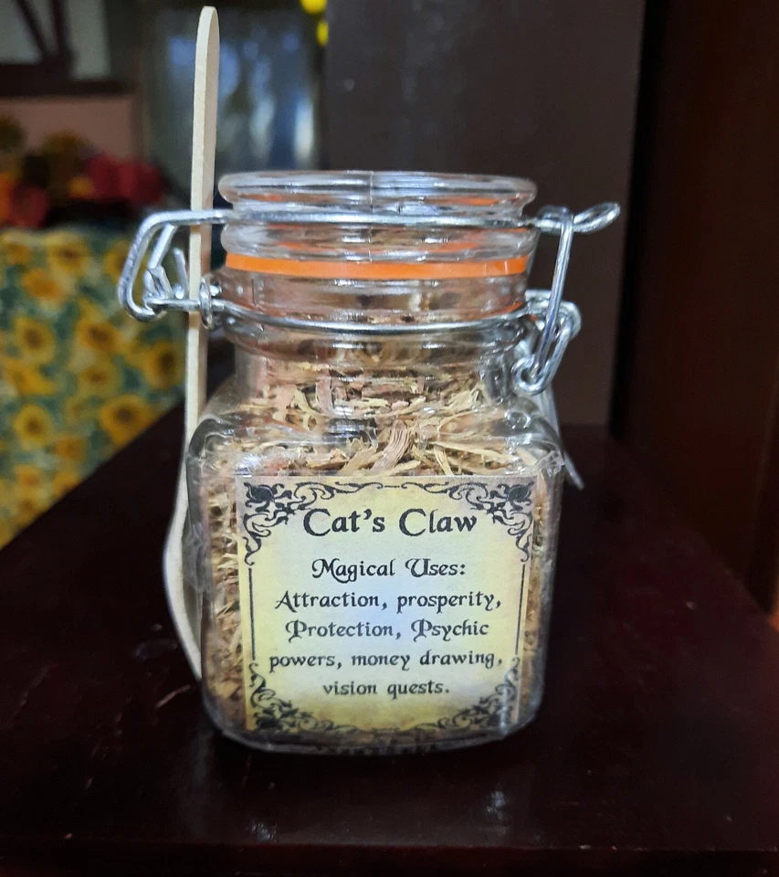 Cat's Claw Herb & Jar - Image 1 of 1