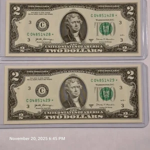 Pair of 2017 A Consecutive Crisp Uncirculated Star Notes - Picture 1 of 2