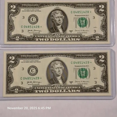 Pair of 2017 A Consecutive Crisp Uncirculated Star Notes - Image 1 of 2