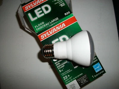 Lâmpada LED Sylvania regulável interna/externa 6 Watts 50watt Equiv 22 + anos. Life - Imagem 1 de 2