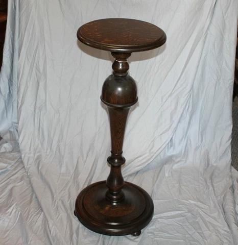 Antique turned Oak Pedestal - original finish Cover