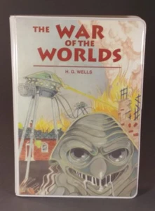 The War of the Worlds book (Saddleback Classics) H.G Wells With Cassette tape - Picture 1 of 7