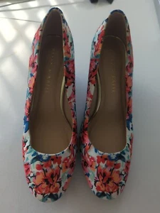 Kelly & Katie Heels Womens 7.5 M Laurene Floral Wedge Pumps Multicolor Slip On - Picture 1 of 9