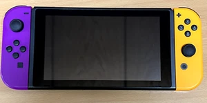 Nintendo SWITCH Console SystemBody and Controller x2 - Picture 1 of 7