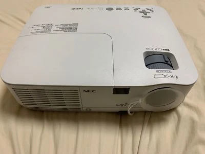 NEC NP115 SVGA Conference Room Projector AC100V - Image 1 of 4