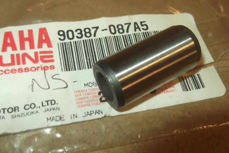 YAMAHA MT01 XV750 XV1100 XV17 XVS1100 GENUINE CYLINDER COLLAR - # 90387-087A5 - Image 1 of 1