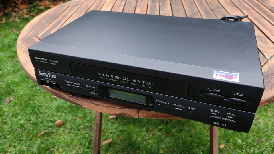 SHARP VC-GH611 HIGH-END Super S-VHS Videorecorder 6HEAD INTELLIGENT HiFi-STEREO - Bild 1 von 1