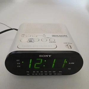 Sony Dream Machine ICF-C218 White Alarm Clock Radio - Picture 1 of 10