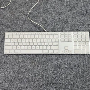 Apple A1243 USB Wired Keyboard Aluminum Slim with Numeric KeyPad 2x USB Hub - Picture 1 of 3