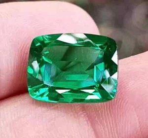 AAA Flawless Natural 10 Ct Green Emerald Cushion Cut Loose Gemstone Certified - Picture 1 of 5