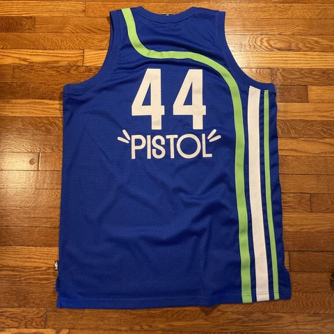 Atlanta Hawks Pistol Pete Maravich 44 NBA Jersey XXL +2 Reebok Hardwood Classics Cover