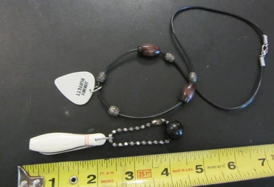 Cuchillo colonial vintage boliche bowler con collar Jimmy Buffett Pick Foto 1 de 4