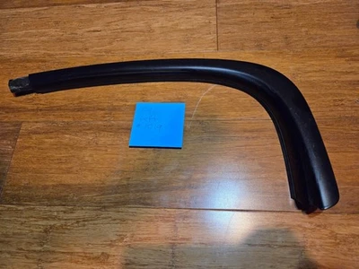 06-11 BMW E90 325i 328 323 330 puerta ventana moldura canalón lluvia conductor izquierdo Foto 1 de 4