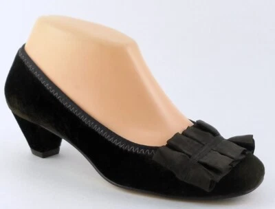 Zapatos de salón de diseño de terciopelo caoba $140 BCBG MAX AZRIA BUENA 5,5 EUR 35,5  Foto 1 de 4