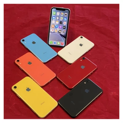 Apple iPhone XR 64GB Unlocked GSM Verizon iOS T-Mobile Tracfone At&t Pristine  - Image 1 of 4
