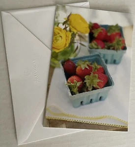 NUEVO Hallmark Todas las Ocasiones Fresas Tarjeta de Felicitación (interior en blanco) y Sobre - Imagen 1 de 3