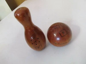 Vintage Bowling ball and pin Yellowstone National Park Wood  Salt Pepper Shaker  - Picture 1 of 4