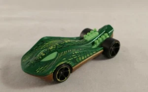 2009 Hot Wheels Green Super Stinger Car - Picture 1 of 5