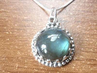 Colgante redondo de labradorita con detalles de puntos de plata de ley 925 r424u Foto 1 de 3