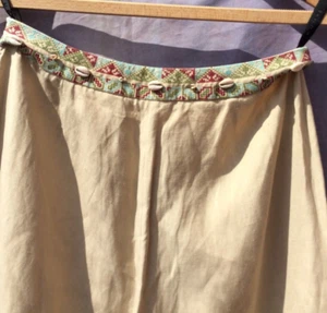 Vintage Gorgeous Silk/Linen Embroidered Shell Embellished Linea Capri Pants 10 - Picture 1 of 3